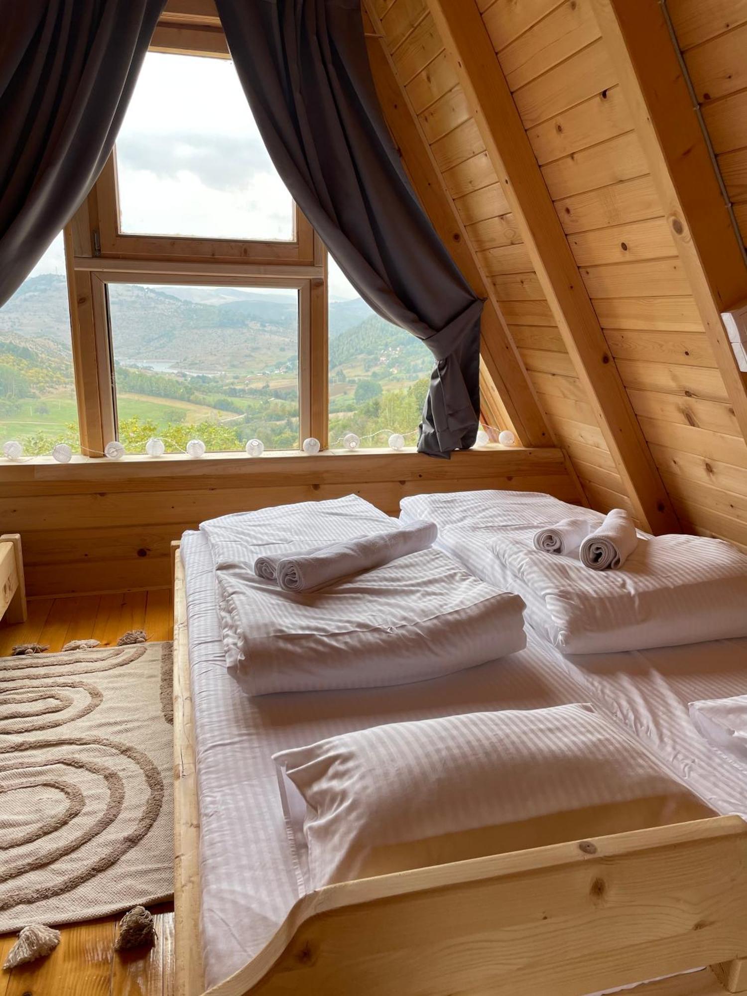Uvacki Raj Villa Radijevici Exteriör bild