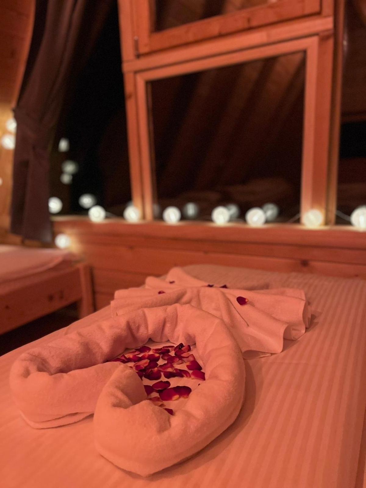 Uvacki Raj Villa Radijevici Exteriör bild
