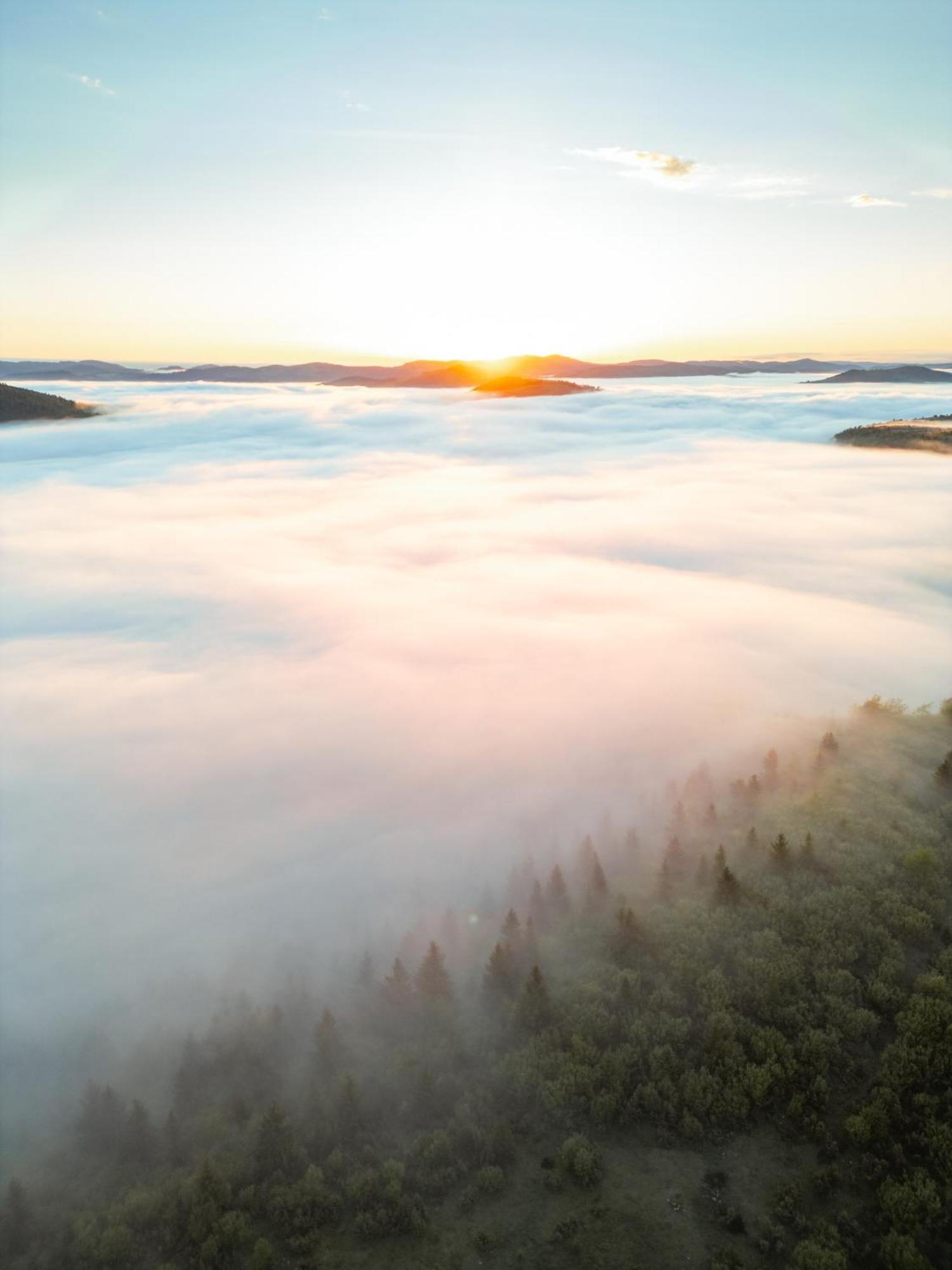 Uvacki Raj Villa Radijevici Exteriör bild